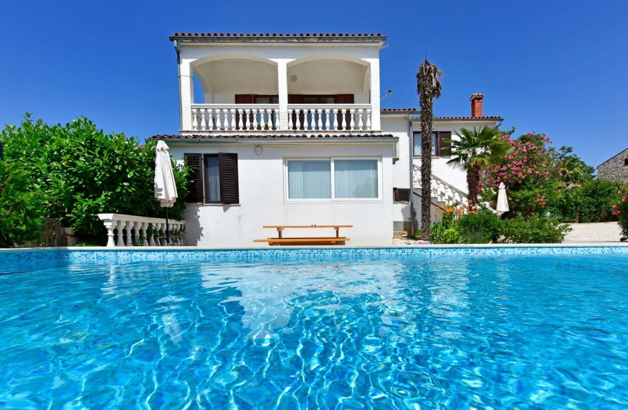 Apartments Ella Porec Bagian luar foto