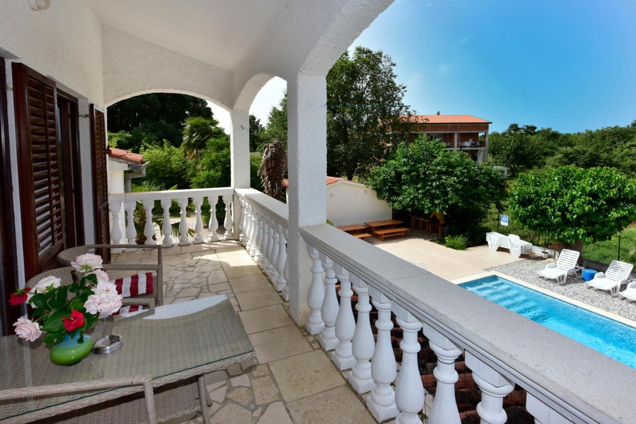 Apartments Ella Porec Bagian luar foto